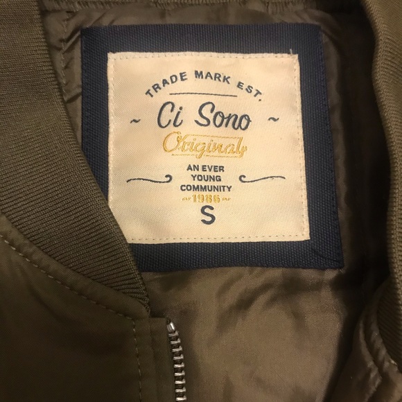 Bomber jacket - Picture 2 of 6